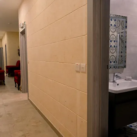 Апартаменты Valley Mist Nb 1 Gozo - Happy *